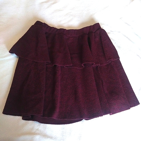 Zara Girls Tiered Skirt in Burgundy Herringbone Pattern size 11-12 - Picture 5 of 6